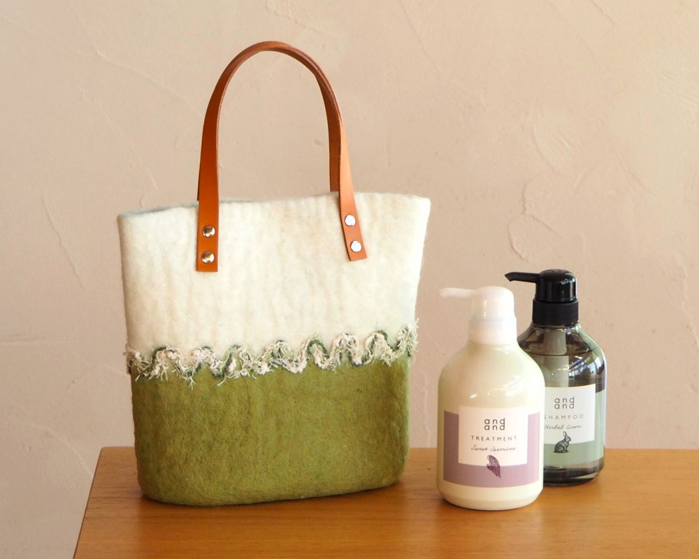 ★ハンドメイド★ ミニチュア トートバッグ ライトグリーン ドールアウトフィット ☆ハンドメイド☆ ミニチュア トートバッグ ライトグリーン ドール