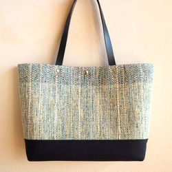 春色ツイード調手織り布のトートバッグ（水色） 2枚目の画像