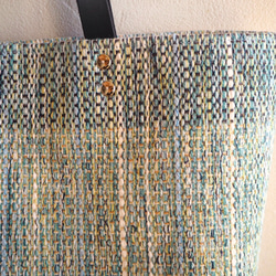 春色ツイード調手織り布のトートバッグ（水色） 4枚目の画像