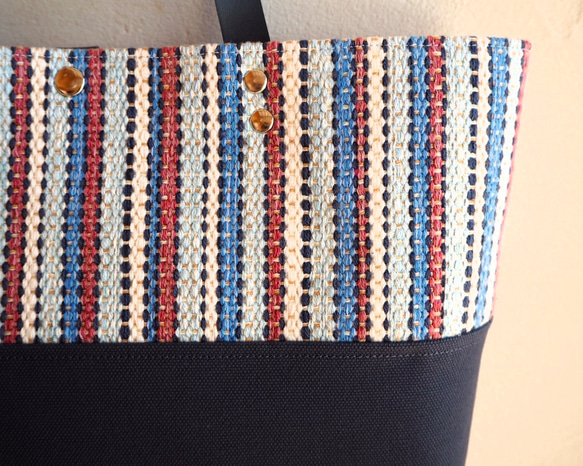 春季多色手工編織的手提袋（淺藍色） 第4張的照片