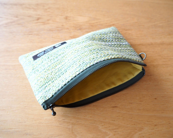 春色ツイード調手織り布のフラットポーチ（ミモザ） 3枚目の画像