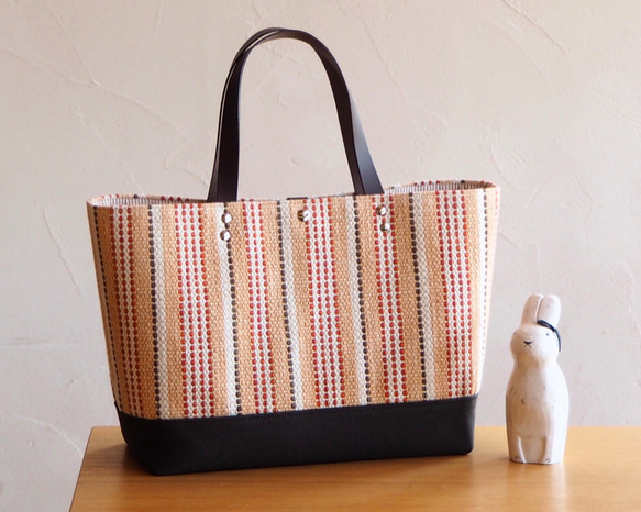 [庫存處理 SALE] Horizontal tote with hand-woven sherbet color border 第1張的照片