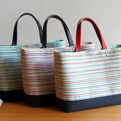 夏のマルチカラー手織り布のトートバッグ（マルチ） 6枚目の画像