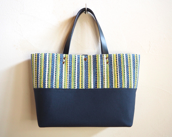 【在庫処分SALE】夏のブライトカラー手織り布の横長トート（ブルー） 2枚目の画像
