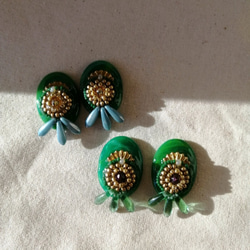 Green Vintage Earring グリーンヴィンテージイヤリング 1枚目の画像