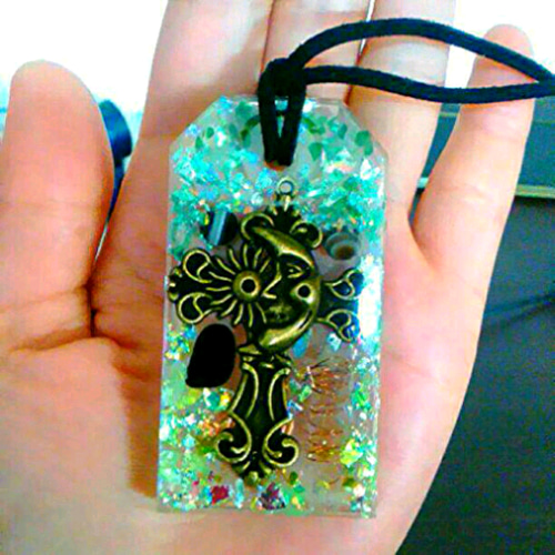 強力魔除け～十字架と月～オルゴナイトキーホルダー バッグチャーム