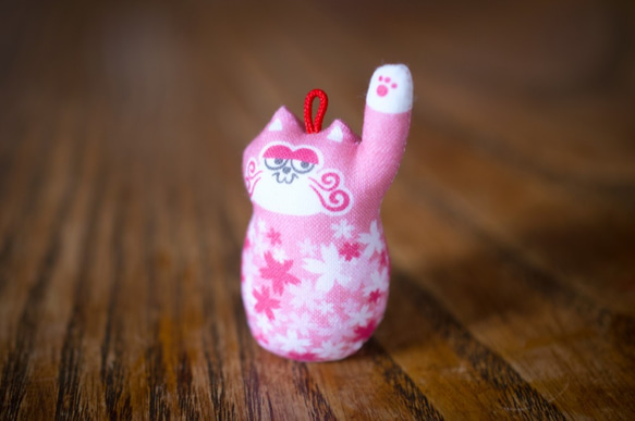 ニコリ×ニコリー　マネキネコ　ピンク猫　桜柄（２０２０秋〜）　販売終了しました。 1枚目の画像
