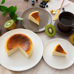 【セット販売】とけだすバスクチーズケーキ2個セット（プレーン＆塩味） ホールケーキ12cm 4枚目の画像
