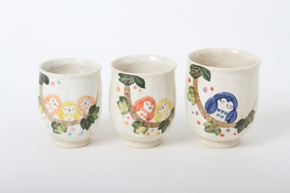 【清水焼】　繋がるふくろう　湯呑 (3羽) 4枚目の画像