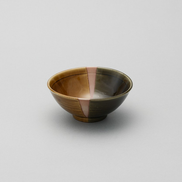 023-0038　飯碗 茶碗 湯呑 和陶器 和モダン /黄瀬戸バイカラー飯碗 3枚目の画像