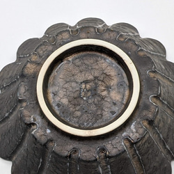 532-0051　鉢 ボウル 輪花 和陶器 和モダン /輪花小鉢（銀黒） 6枚目の画像