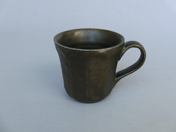 555-0052 コーヒー マグ カップ 和陶器 和モダン /黒練輪花マグ