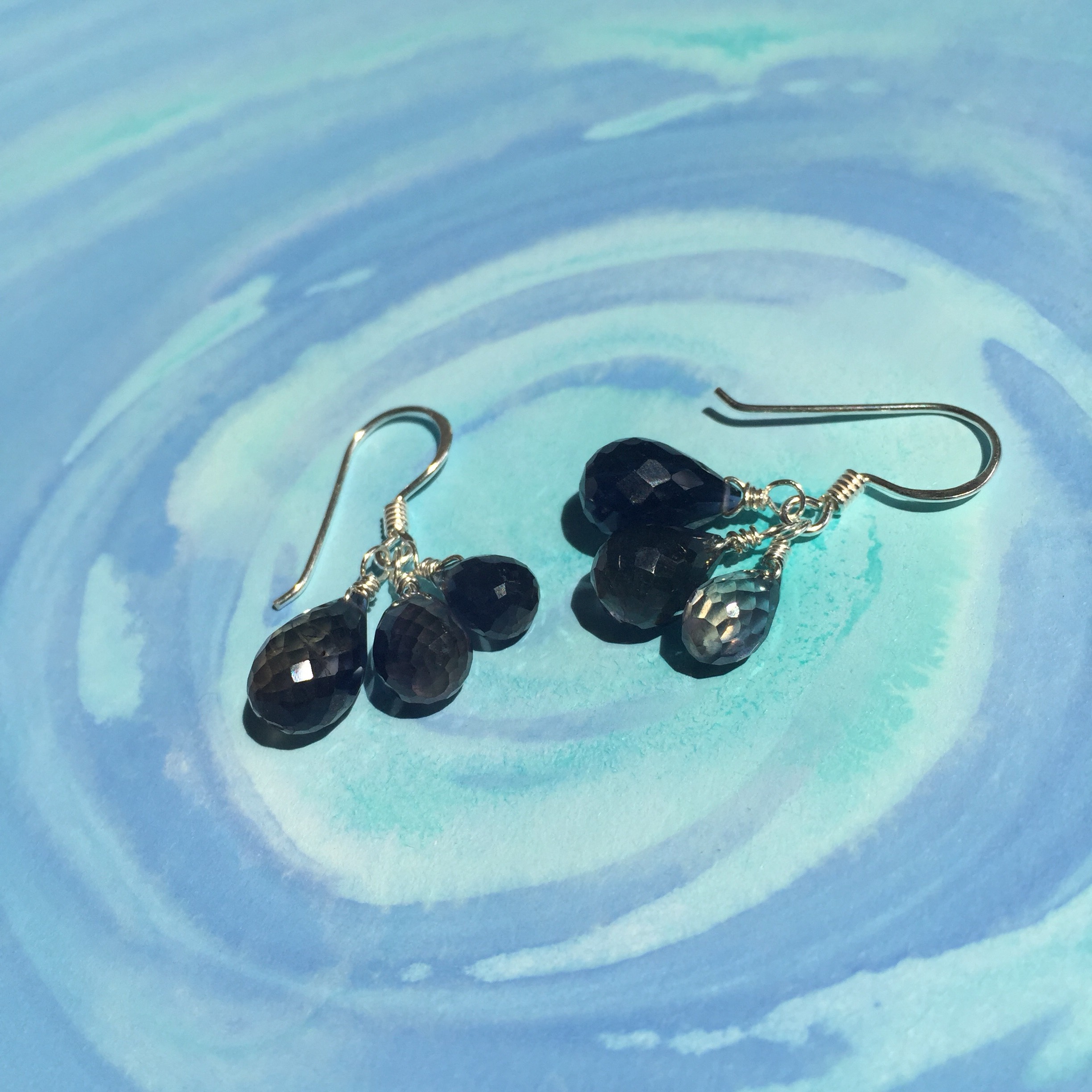 宝石質アイオライトのピアス☆