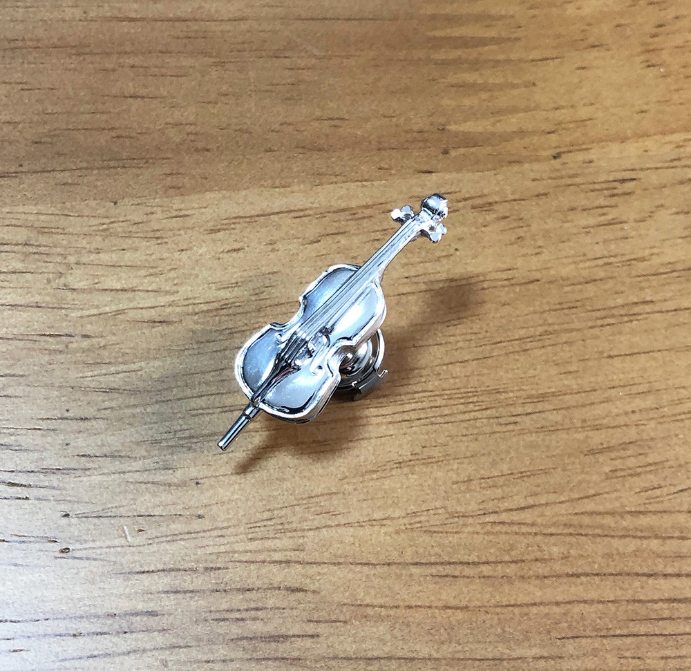 【チェロ】銀製楽器ピンバッジ　Cello　シルバー925　ケース付　ピンズ　タイピン　ブローチ　お祝い　プレゼント