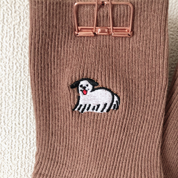 犬の刺繍靴下ブラウン　22cm〜25cm対応 2枚目の画像