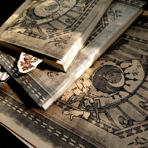 ペーパーブックカバー《螺旋暦》 1枚目の画像