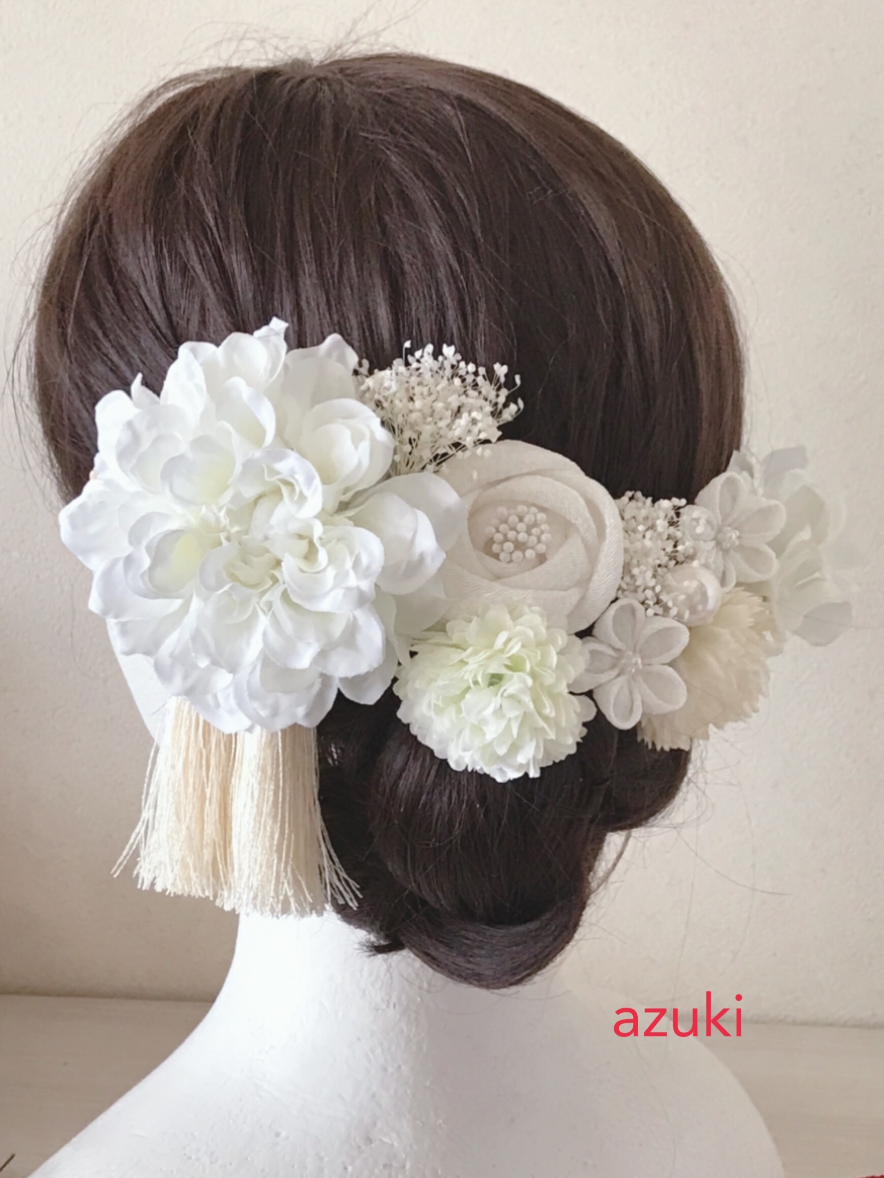 髪飾り　ホワイトダリア　つまみ細工　成人式　結婚式　和装❁︎