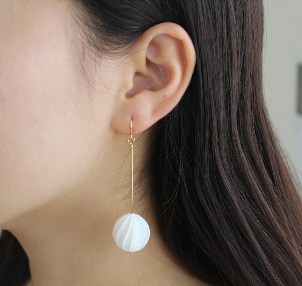 Petalo Palla  ペテロ パラ / ピアス(ペア)  ホワイト 軽量 4,400円