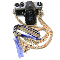 海軍藍絲帶和彩色黃麻線麻相機背帶 第1張的照片