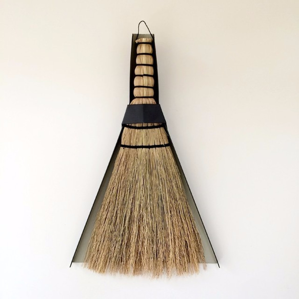 sankaku broom black (三角ホウキ　ブラック）Sサイズ 3枚目の画像