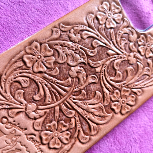 レザーカービングiPhoeケース／レザークラフト／TPU iPhoneケース  