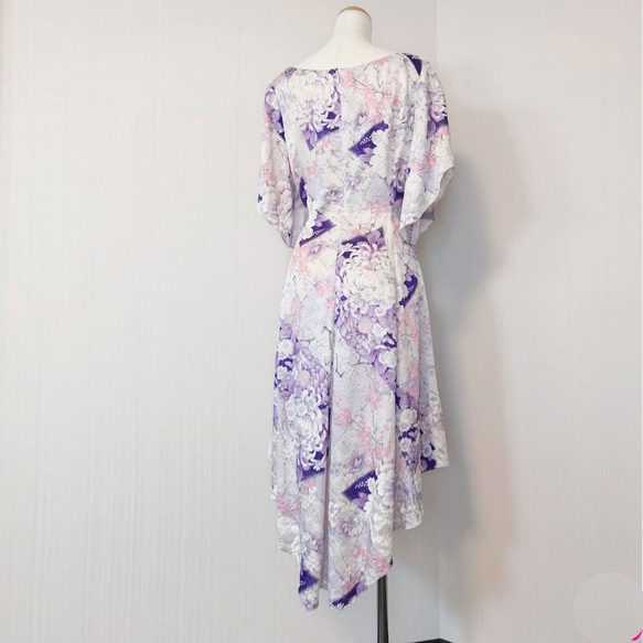 ワンピース ドレス 【 振袖 / 着物リメイク 】 フィッシュテール ◆ 一点物 / 花柄 ＊ 紫 / 半袖 5枚目の画像