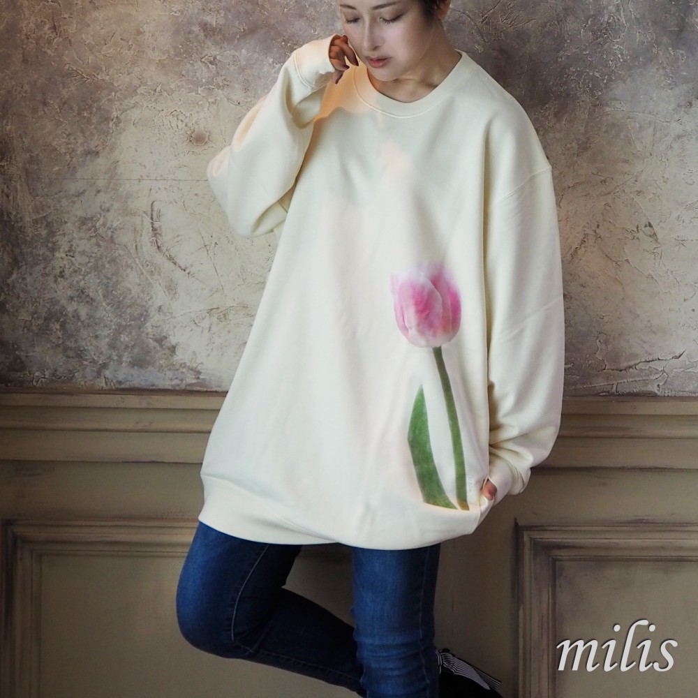 チューリップのオーバーサイズトレーナー:キナリ・XXL