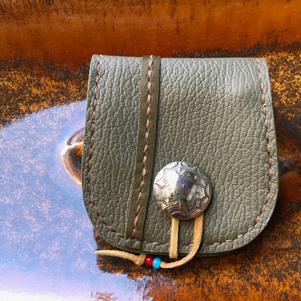 柔らかい革のコインケース モスグレー ハンドメイド オリジナルコンチョ