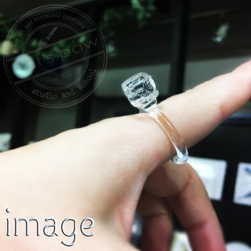氷の指輪 ガラス細工のクールなリング 涼し気アクセサリー透明感