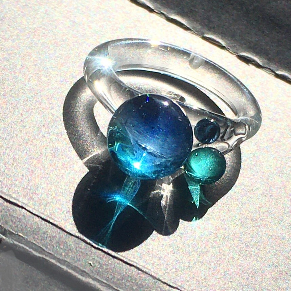 深海ガラスリング　深い青を閉じ込めた硝子の指輪 3枚目の画像