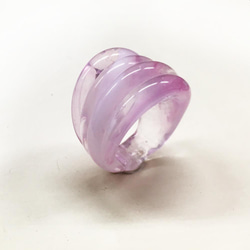 手作りガラスリング　ぷっくりラインの ガラスの指輪  マーブルピンク ガラス工芸品 1枚目の画像