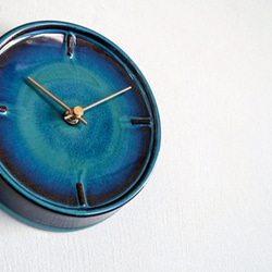 陶器の壁掛け時計　GLAZED CLOCK　青なまこ釉 5枚目の画像