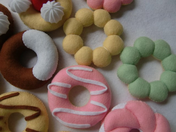 SHIDO-RICO　フェルトで作る可愛いドーナツ　型紙＆レシピ 人気・おすすめ｜安定人気・収納便利におすすめ 丁寧対応 配送追跡可 国内発送・保証制度対応