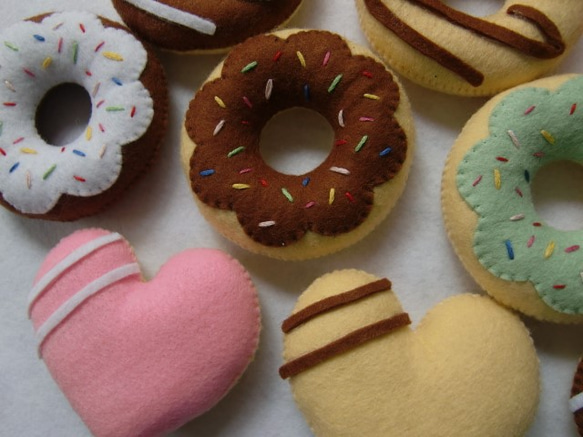 SHIDO-RICO　フェルトで作る可愛いドーナツ　型紙＆レシピ 人気・おすすめ｜安定人気・収納便利におすすめ 丁寧対応 配送追跡可 国内発送・保証制度対応