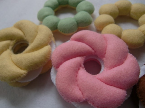 SHIDO-RICO　フェルトで作る可愛いドーナツ　型紙＆レシピ 人気・おすすめ｜安定人気・収納便利におすすめ 丁寧対応 配送追跡可 国内発送・保証制度対応