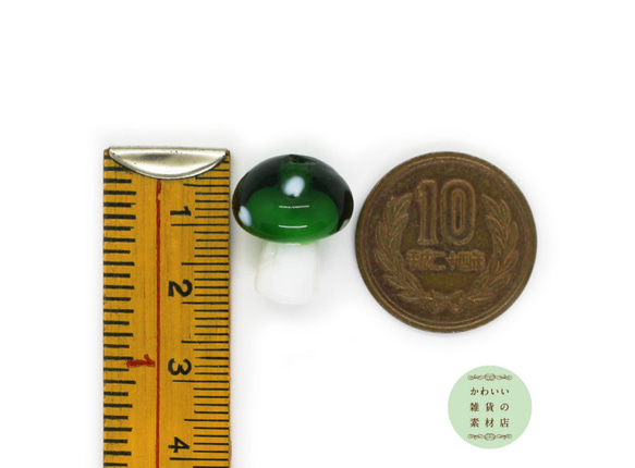 毒キノコのガラスの立体ランプワークビーズ（グリーン）4個セット #BG-0006 2枚目の画像