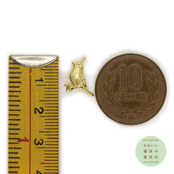 真鍮製の小鳥（雀/スズメ）の立体チャーム（ゴールド/18金メッキ/18KGP）#C-0105 5枚目の画像
