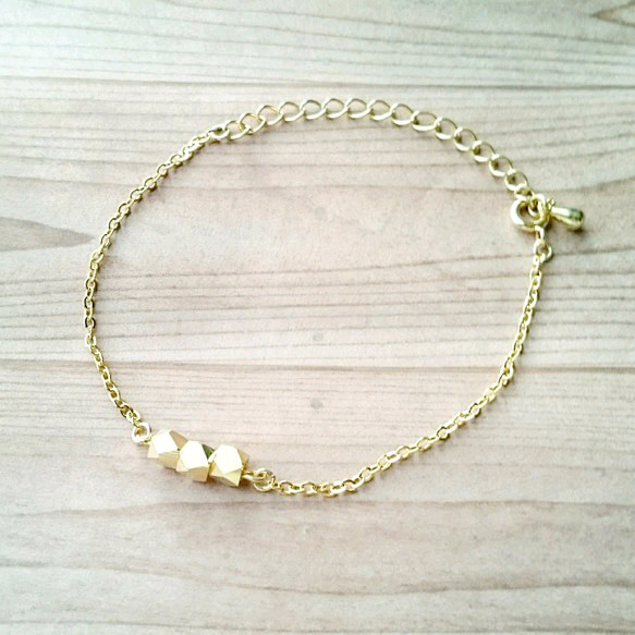 Gold cutcube bracelet 2枚目の画像