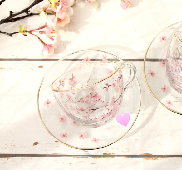 桜のガラスティーカップ＆ソーサー 3枚目の画像