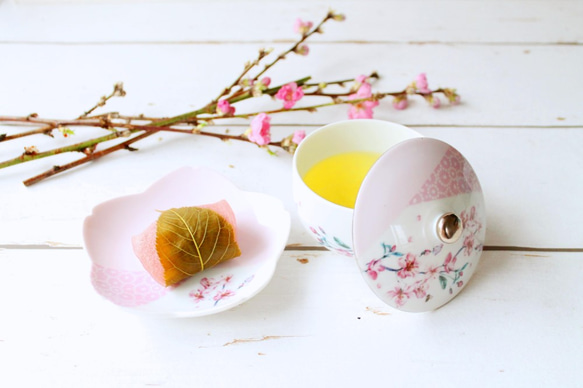 桜の蓋付き湯呑と小皿セット 湯呑み Regal Lily 通販 5471137｜Creema