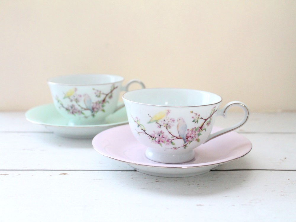 ペア小鳥のティーカップ