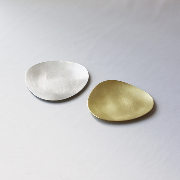 Stone S ふぞろいの小皿　[   錫銀　] 8枚目の画像