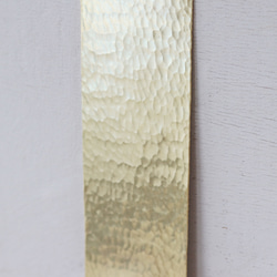 鎚目模様の壁掛け花器：真鍮／黒染 6枚目の画像