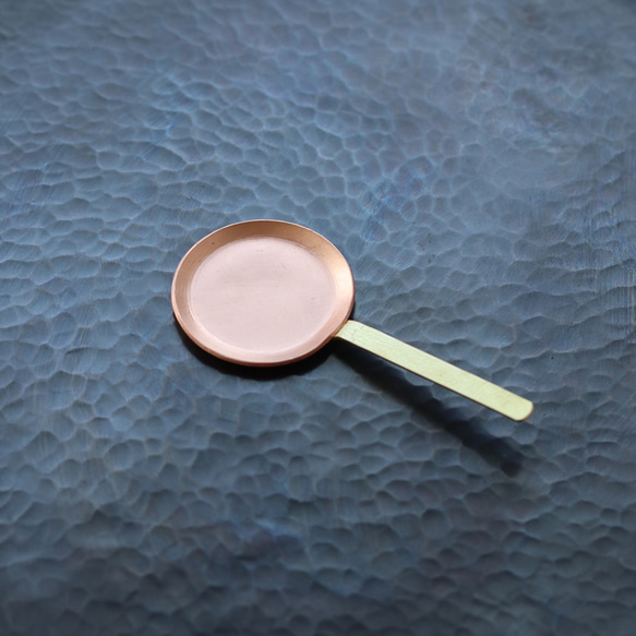 十円玉が焼けるミニミニフライパン（銅製） 5枚目の画像