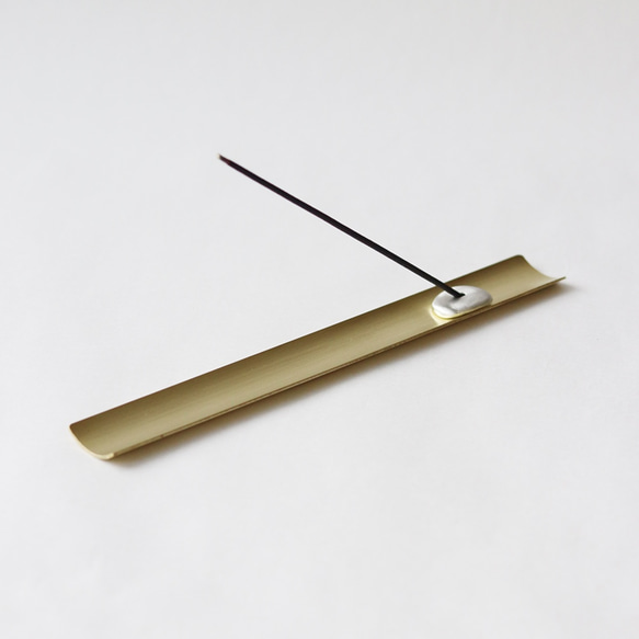 錫のお香立てと真鍮受皿　[　しずく　] 4枚目の画像