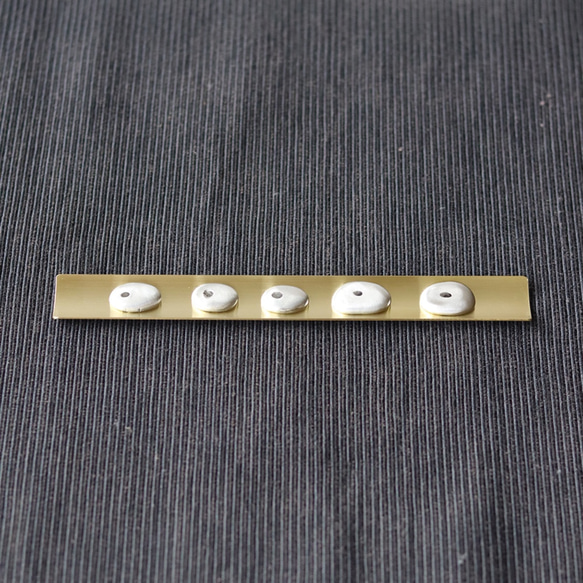 錫のお香立てと真鍮受皿　[　しずく　] 8枚目の画像