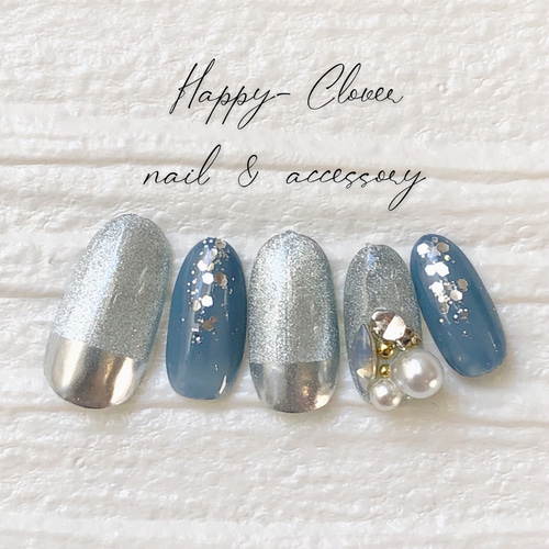 大きめビジューのブルーマグネットネイル ジェルネイルチップ ネイル  