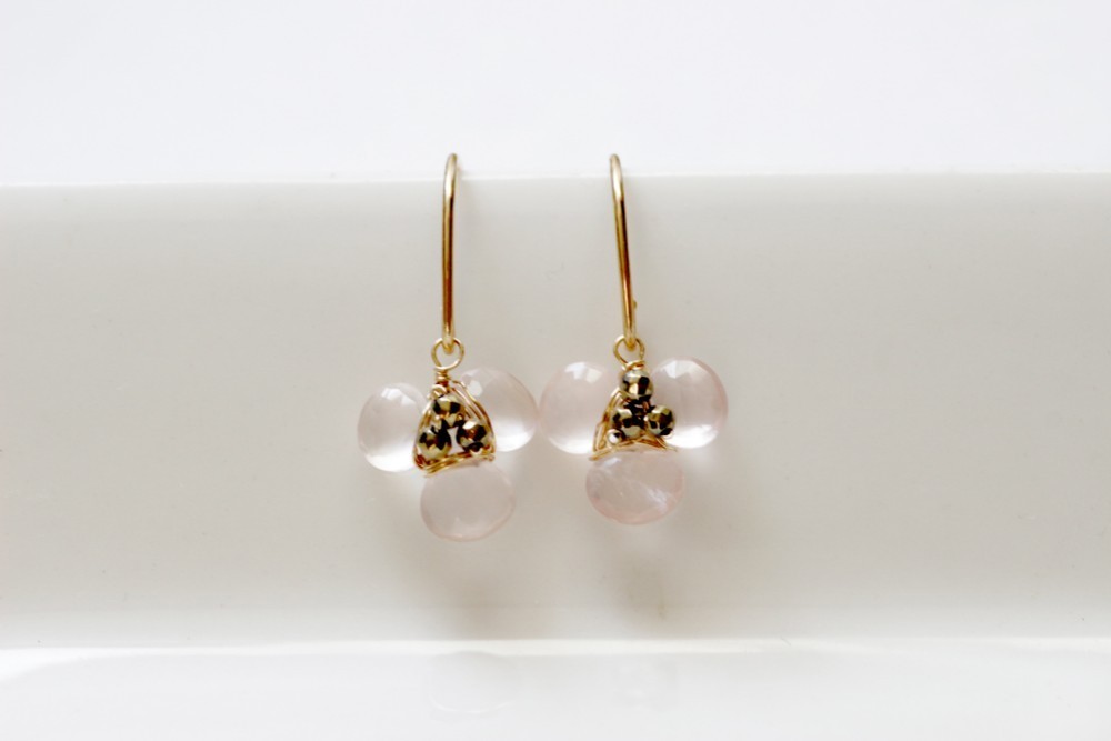 フラワー桃色・ピアス