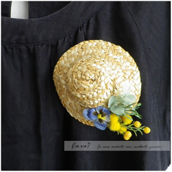 麦わら帽子と春のお花のブローチ（青色のパンジー） 6枚目の画像