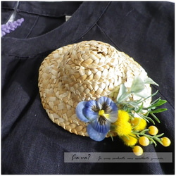 麦わら帽子と春のお花のブローチ（青色のパンジー） 9枚目の画像